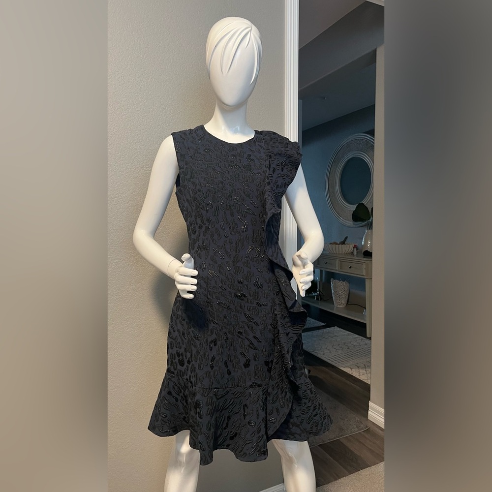 BCBG Max Azria 'dede' Navy Jacquard Ruffle Sheath Party Dress, size 6